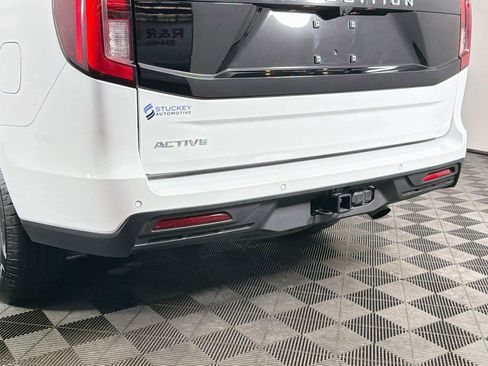 Used 2025 Ford Expedition Active AWD/4WD image 39