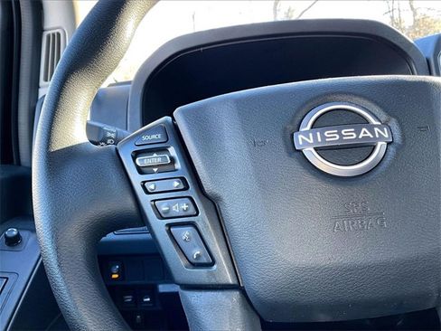 Used 2025 Nissan Frontier SV image 23