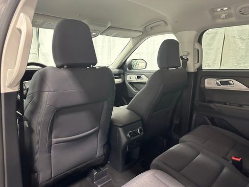 Used 2025 Ford Explorer Active image 42