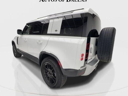 Used 2024 Land Rover Defender 110 S image 10