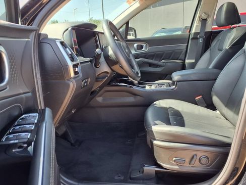 Certified 2023 Kia Sorento SX AWD/4WD image 11