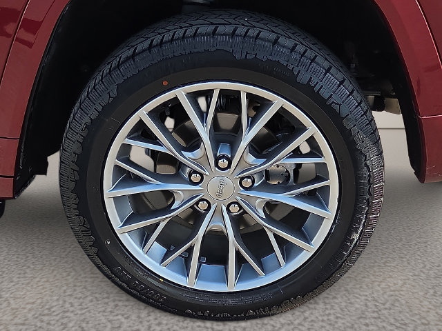 Used 2023 Jeep Grand Cherokee Summit w/ Adv Protech Group IV RWD image 8