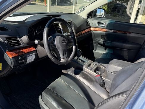 Used 2012 Subaru Outback 3.6R Limited AWD/4WD image 5