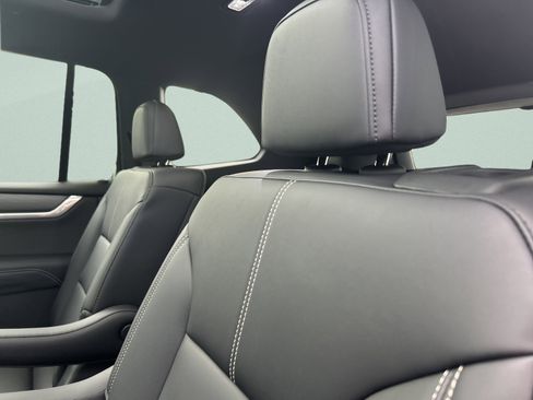 New 2026 GMC Acadia Elevation w/ Elevation Premium Package image 15