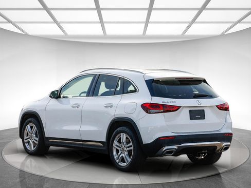 Used 2021 Mercedes-Benz GLA 250 GLA 250 image 2