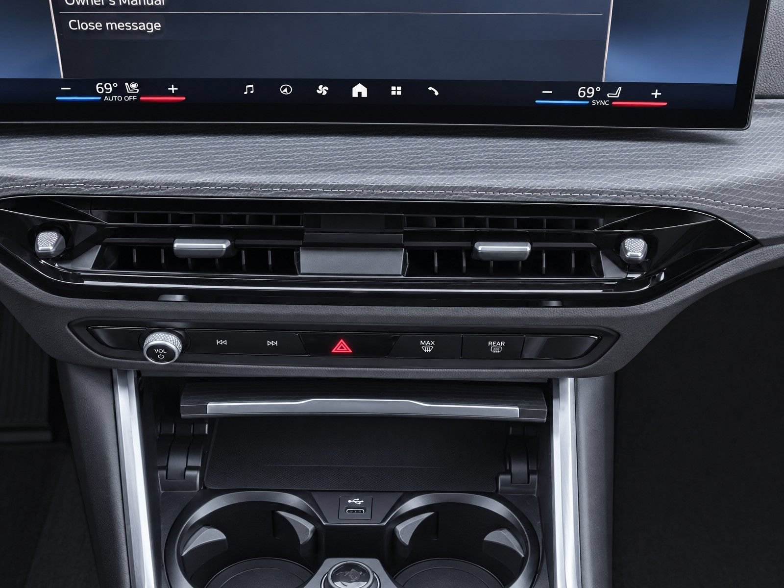 Certified 2025 BMW 330i Sedan RWD image 9