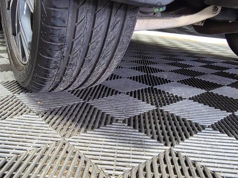 Used 2017 INFINITI QX30 Premium w/ Navigation Package image 34