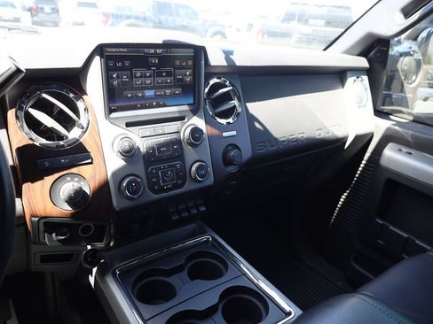 Used 2015 Ford F250 Lariat w/ Lariat Ultimate Package AWD/4WD image 15