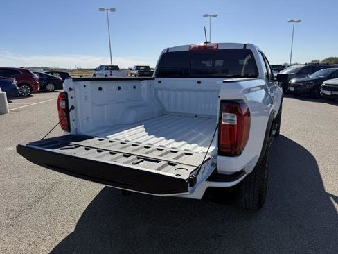 Used 2024 GMC Canyon Elevation w/ Convenience Package image 8