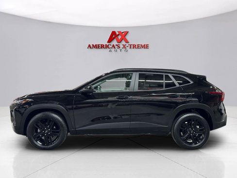Used 2025 Chevrolet Trax ACTIV w/ Driver Confidence Package FWD image 3