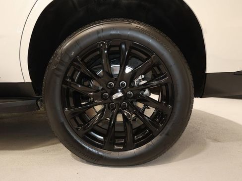 Certified 2024 Cadillac Escalade Sport w/ LPO, ONYX Package image 38