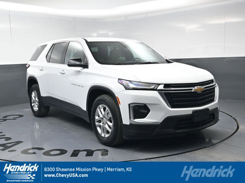 Certified 2023 Chevrolet Traverse LS image 1