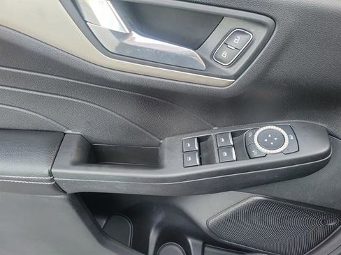 Used 2021 Ford Escape SE w/ SE Sport Appearance Package image 54