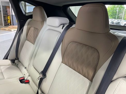 New 2026 Nissan Murano Platinum w/ Cargo Package AWD/4WD image 17