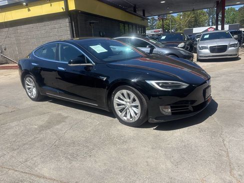 Used 2018 Tesla Model S 75D image 3