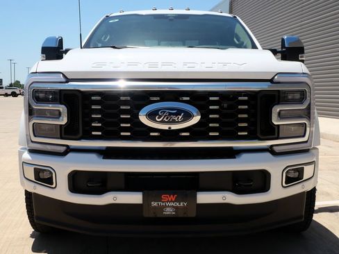 New 2026 Ford F450 Platinum w/ Platinum Plus Package AWD/4WD image 4