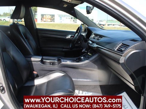 Used 2017 Lexus CT 200h image 14