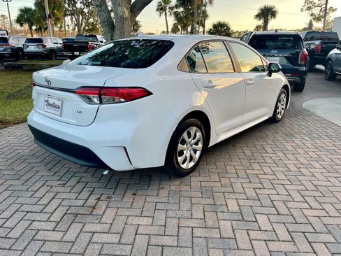 Used 2024 Toyota Corolla LE image 7