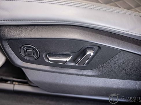 Used 2022 Audi SQ7 Prestige w/ Prestige Package image 24