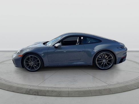 Used 2024 Porsche 911 Carrera RWD image 4