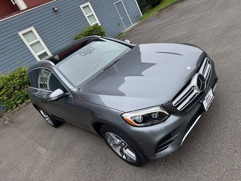 Used 2017 Mercedes-Benz GLC 300 4MATIC image 10