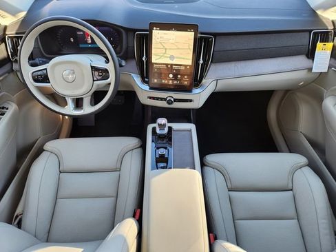 New 2026 Volvo XC90 B6 Ultra w/ Protection Package image 11