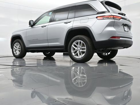 New 2025 Jeep Grand Cherokee Laredo X image 39