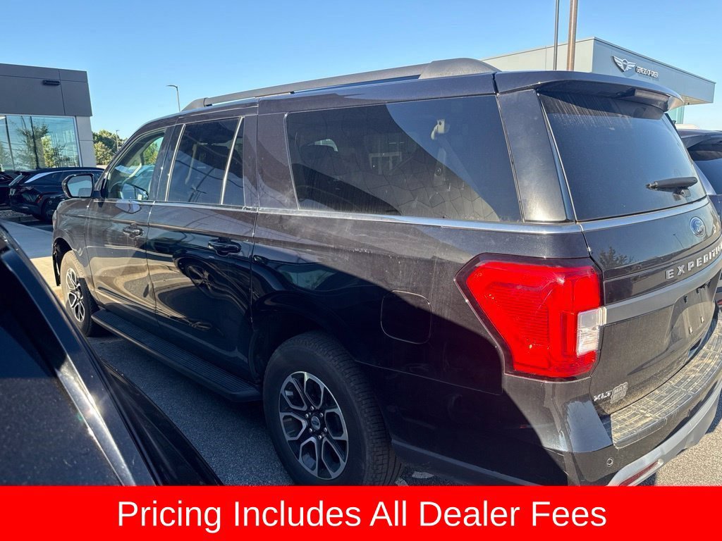 Used 2024 Ford Expedition Max XLT AWD/4WD image 3