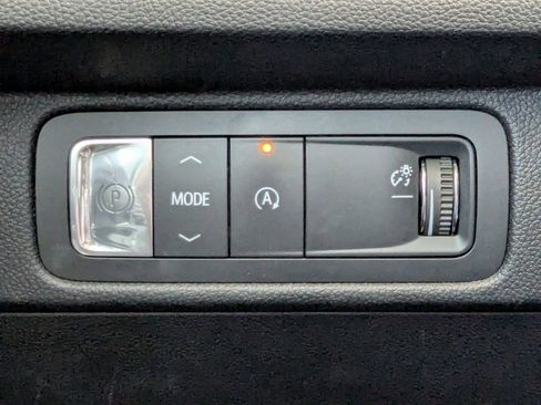 Certified 2024 Chevrolet Traverse RS FWD image 44