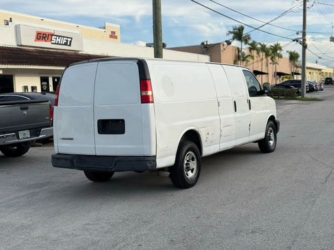 Used 2010 Chevrolet Express 2500 Extended image 7