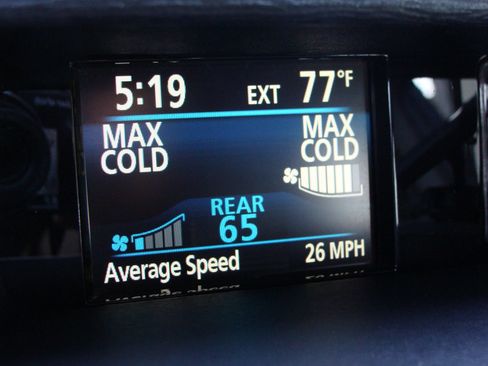 Used 2014 Toyota Sienna XLE FWD image 16