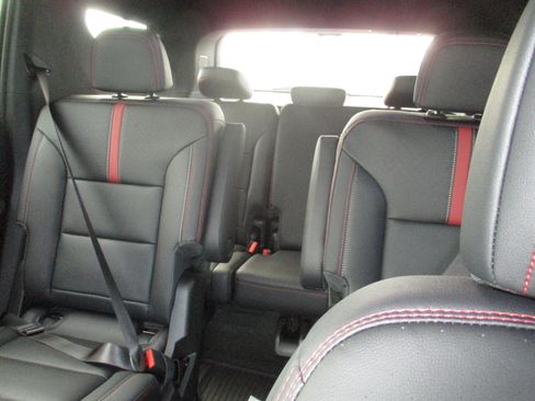 New 2026 Chevrolet Traverse RS w/ LPO, Floor Liner Package image 15