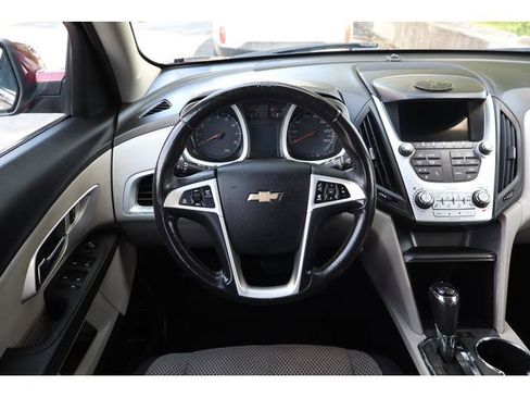 Used 2017 Chevrolet Equinox LT w/ Convenience Package AWD/4WD image 8