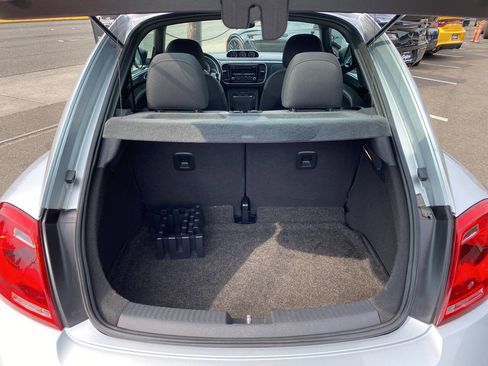 Used 2014 Volkswagen Beetle R-Line image 5