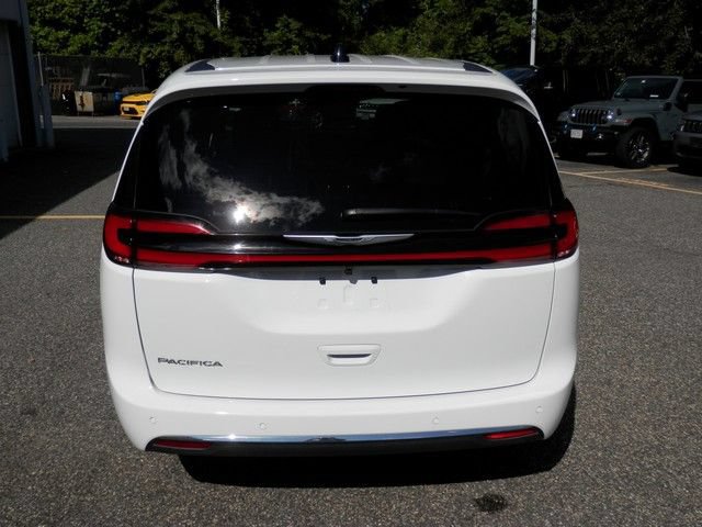 Used 2026 Chrysler Pacifica Select FWD image 7