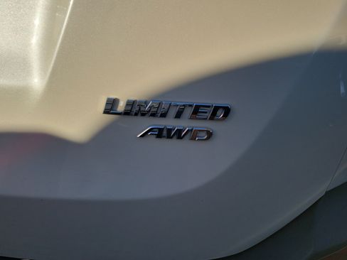 Used 2013 Toyota RAV4 Limited AWD/4WD image 21