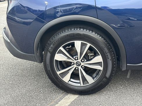 Used 2023 Nissan Murano SV image 17