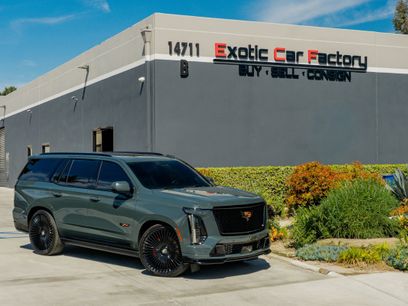 Used 2025 Cadillac Escalade V w/ LPO, ONYX Package