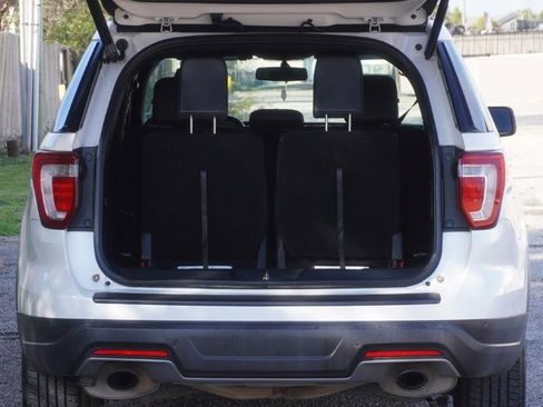 Used 2019 Ford Explorer XLT w/ Equipment Group 202A image 6