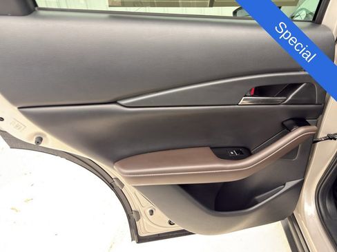 Used 2023 MAZDA CX-30 AWD 2.5 S w/ Premium Package image 18