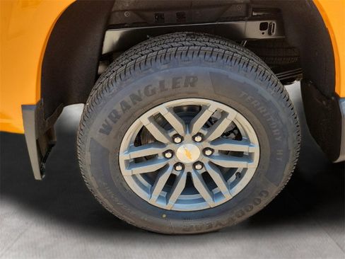 New 2025 Chevrolet Colorado LT w/ LT Convenience Package image 10