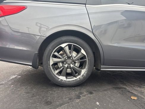 Used 2023 Honda Odyssey Elite image 16