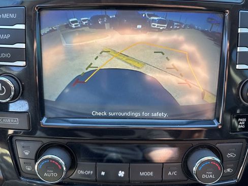 Used 2018 Nissan Maxima 3.5 SL image 27