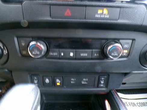 Used 2022 Nissan Frontier PRO-4X image 24