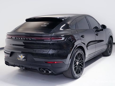 Used 2026 Porsche Cayenne Coupe w/ Premium Package Plus AWD/4WD image 6