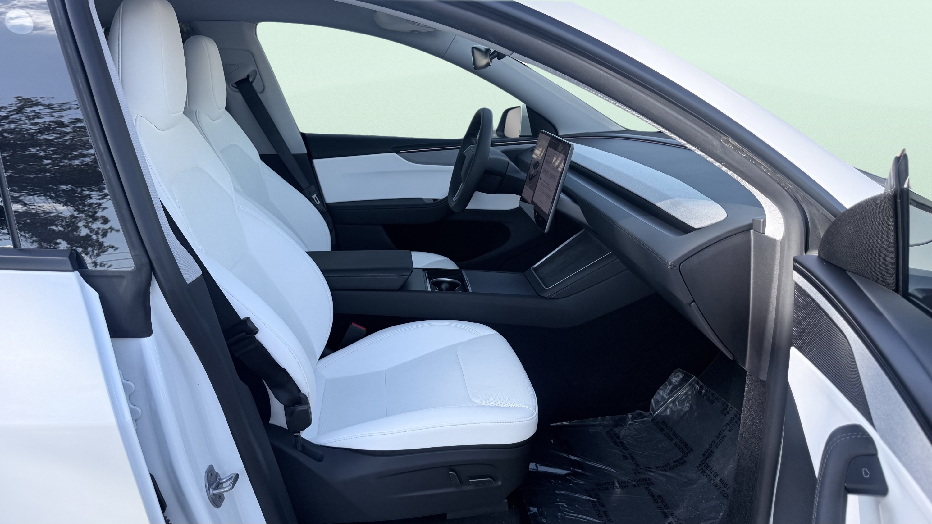 Used 2026 Tesla Model Y 2WD image 39