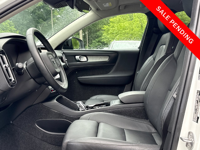 Used 2026 Volvo XC40 B5 Plus AWD/4WD image 12