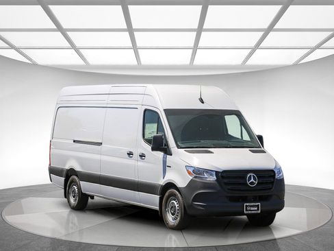 New 2024 Mercedes-Benz eSprinter 170 Cargo image 5