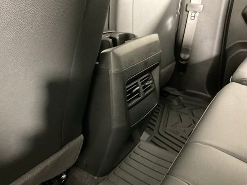 Used 2025 Chevrolet Colorado Trail Boss image 18