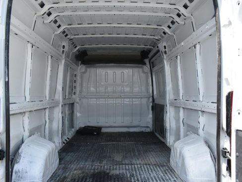 Used 2021 RAM ProMaster 2500 w/ Convenience Group FWD image 26